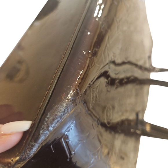 Louis Vuitton Vernis Amarante Willshare - Picture 7 of 17